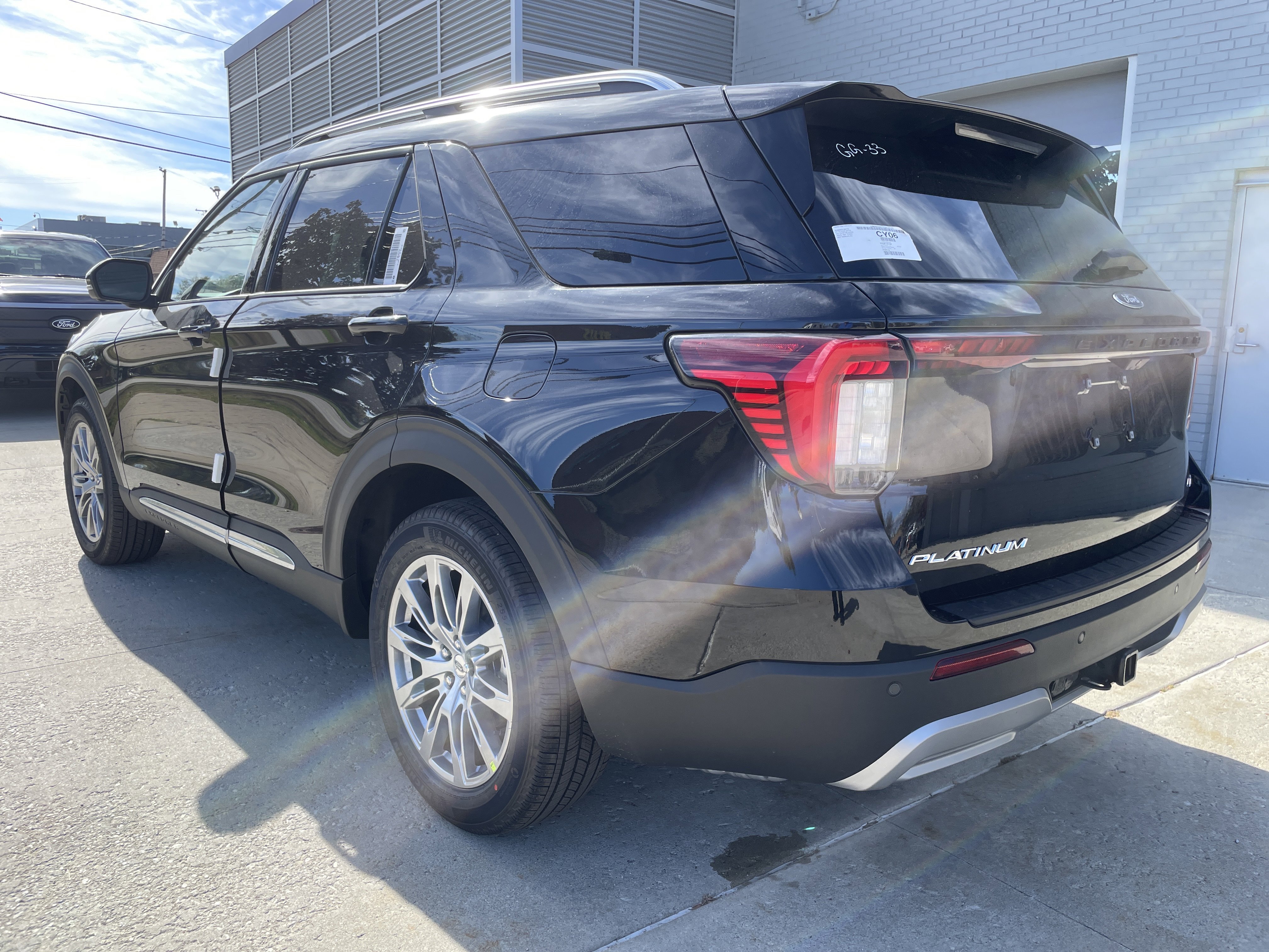 New 2026 Ford Explorer Platinum image 6