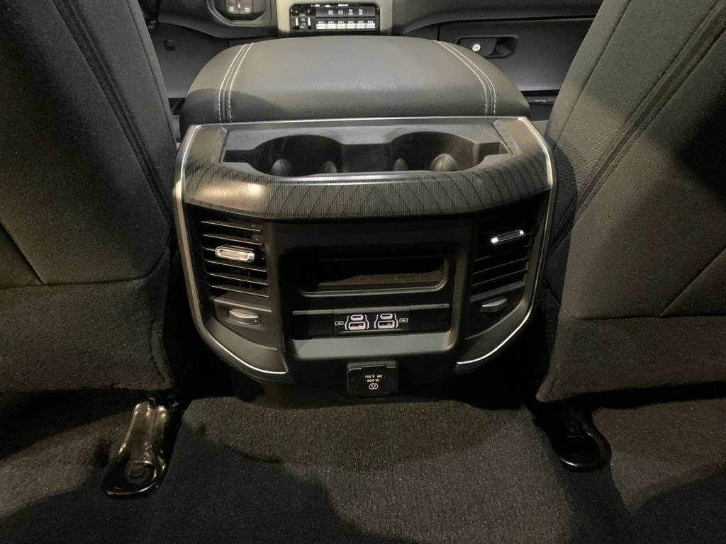 Used 2025 RAM 3500 Big Horn AWD/4WD image 15