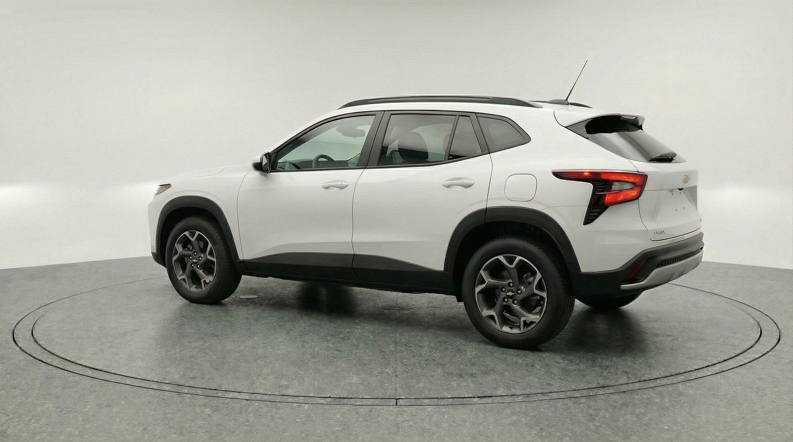 Used 2025 Chevrolet Trax LT image 6