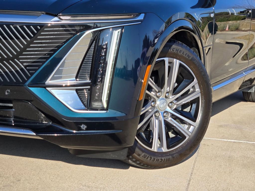 Certified 2024 Cadillac Lyriq Luxury w/ Nappa Leather Package image 7