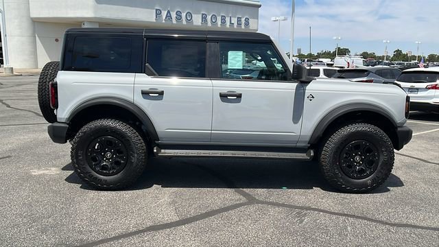 New 2026 Ford Bronco Outer Banks w/ Sasquatch Package AWD/4WD image 2