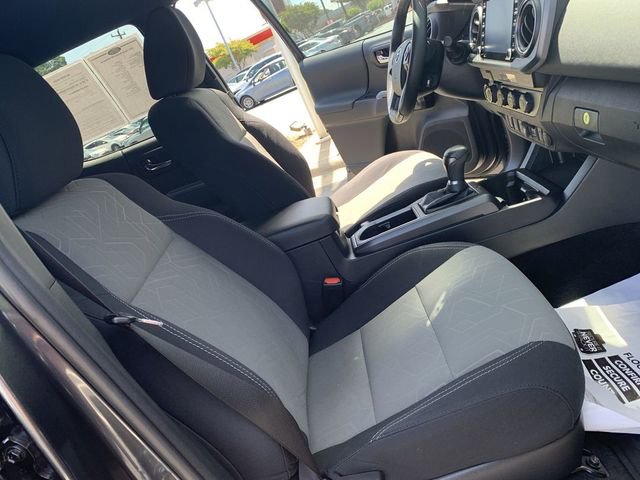 Certified 2021 Toyota Tacoma TRD Off-Road w/ Technology Package AWD/4WD image 14