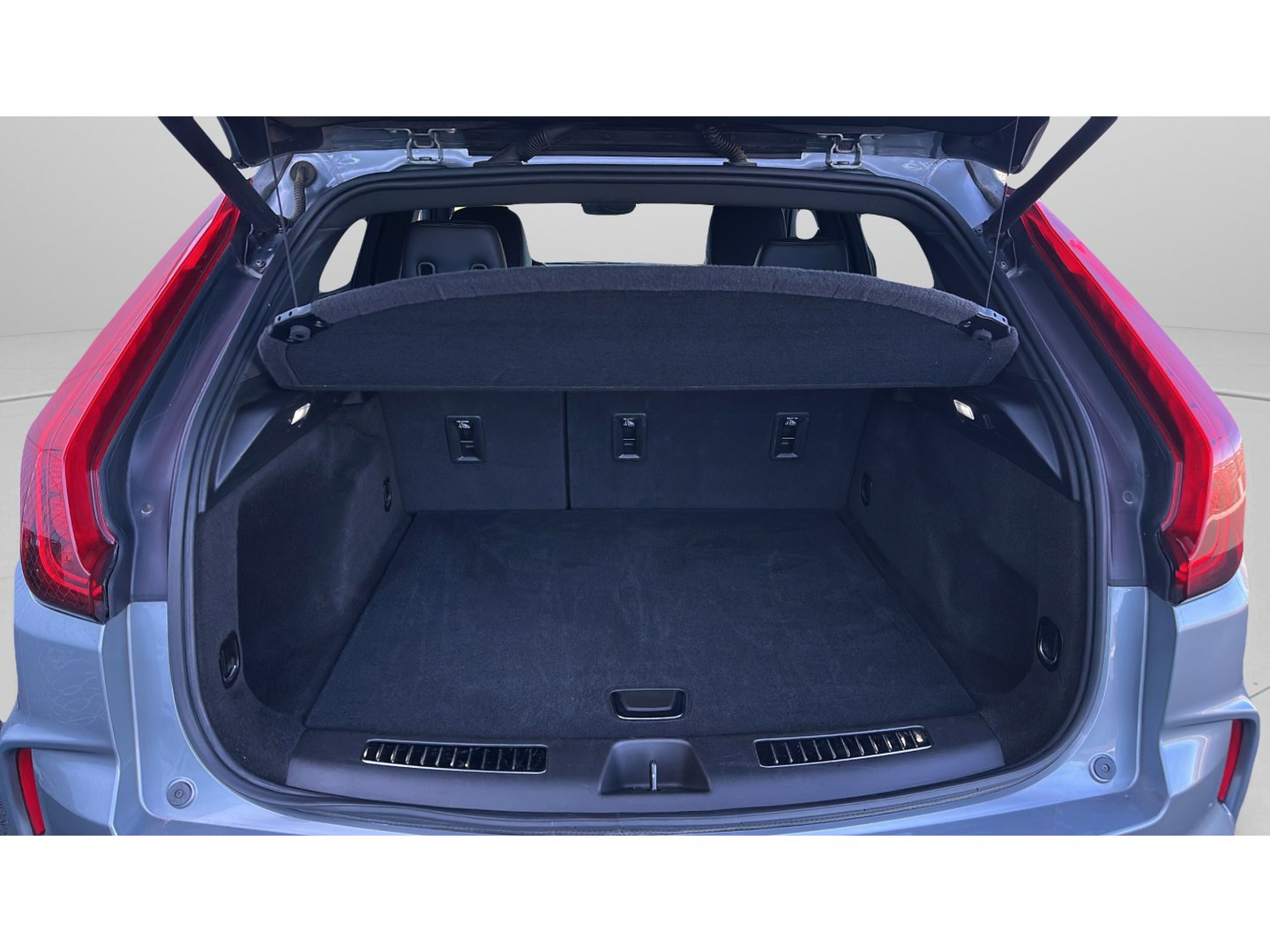 Used 2025 Cadillac XT4 Premium Luxury image 51