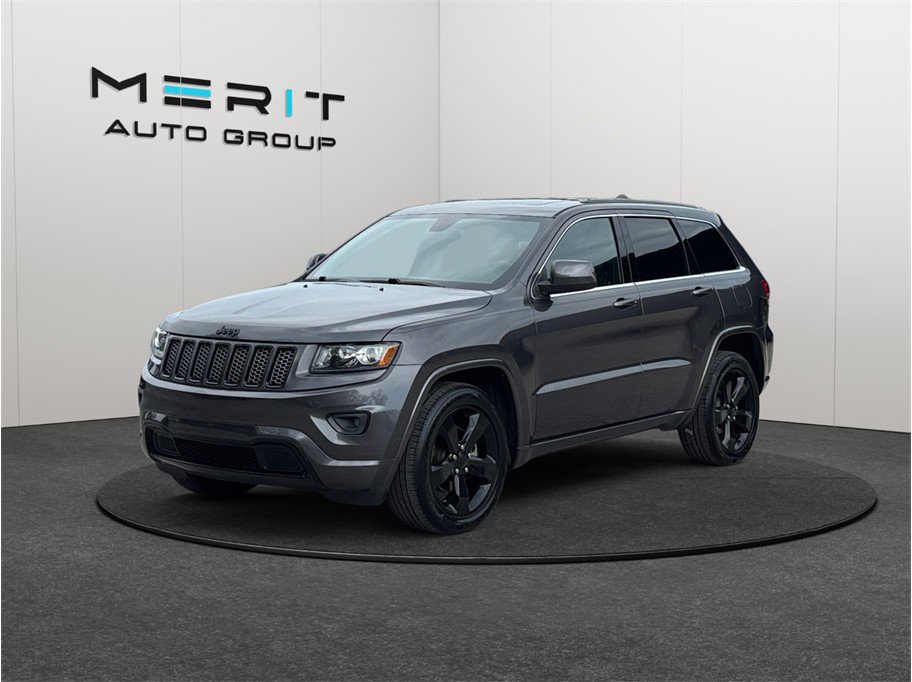 Used 2015 Jeep Grand Cherokee Altitude RWD image 4
