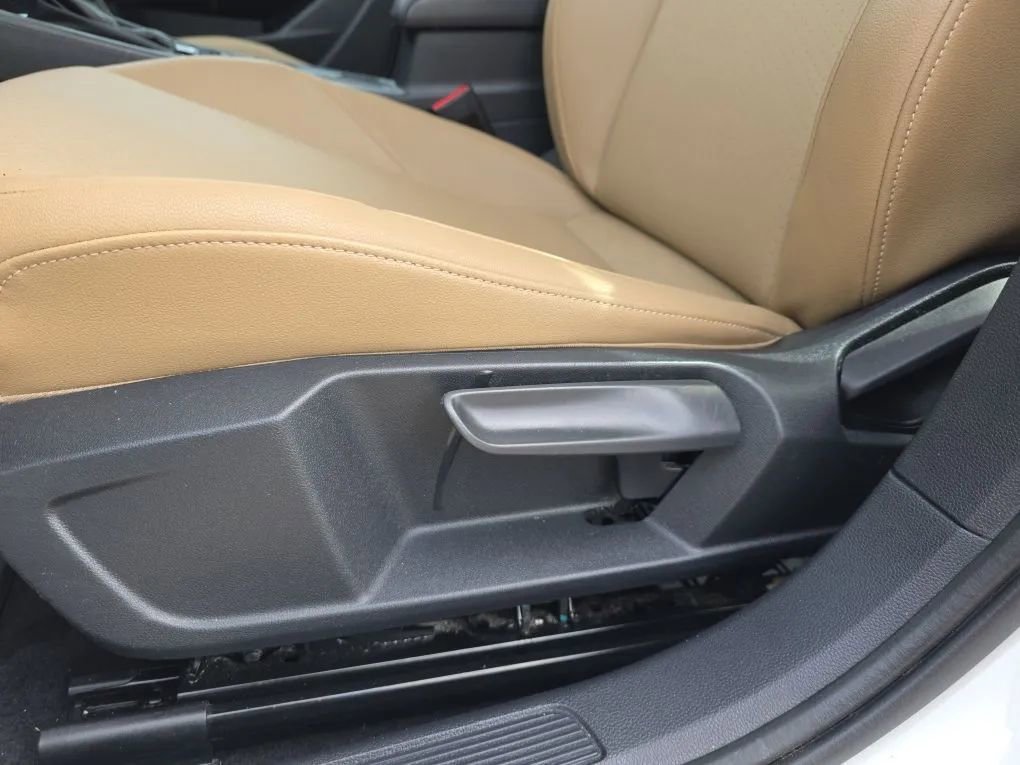 Used 2019 Volkswagen Jetta SE w/ Cold Weather Package image 15