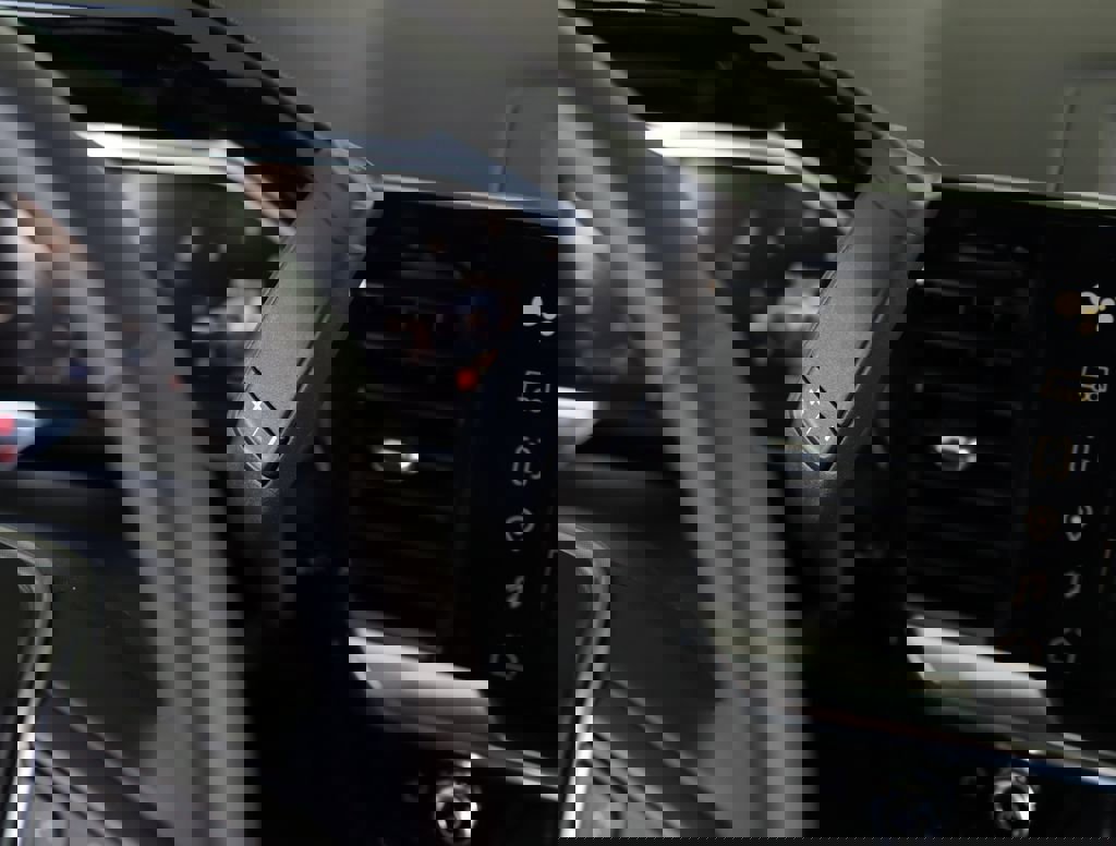 New 2026 GMC Sierra 2500 SLT w/ SLT Premium Package image 19