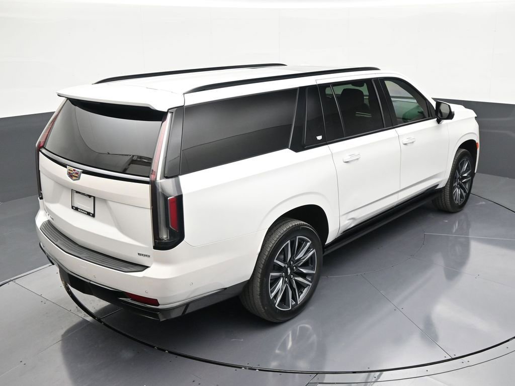 Certified 2024 Cadillac Escalade ESV Sport Platinum w/ Heavy-Duty Trailer Package AWD/4WD image 16