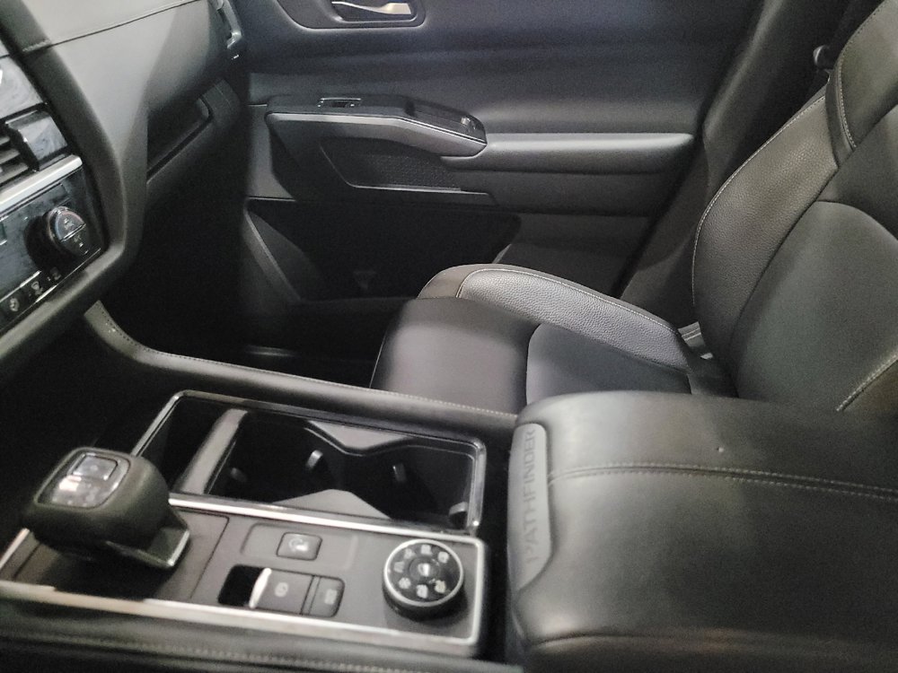 Used 2022 Nissan Pathfinder SL AWD/4WD image 26