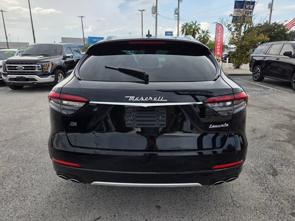 Used 2021 Maserati Levante GranLusso AWD/4WD image 15