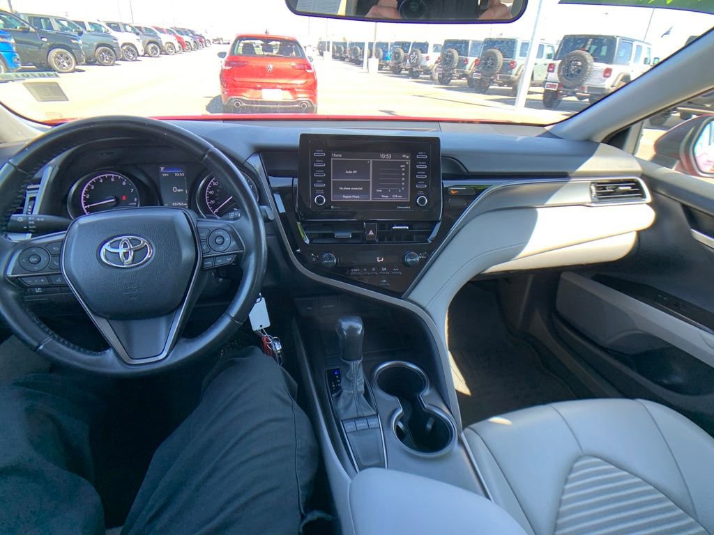 Used 2022 Toyota Camry SE image 14