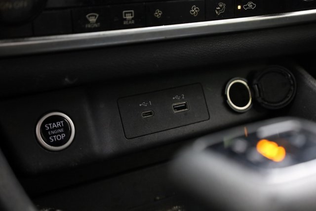 Used 2023 Nissan Rogue SV image 19