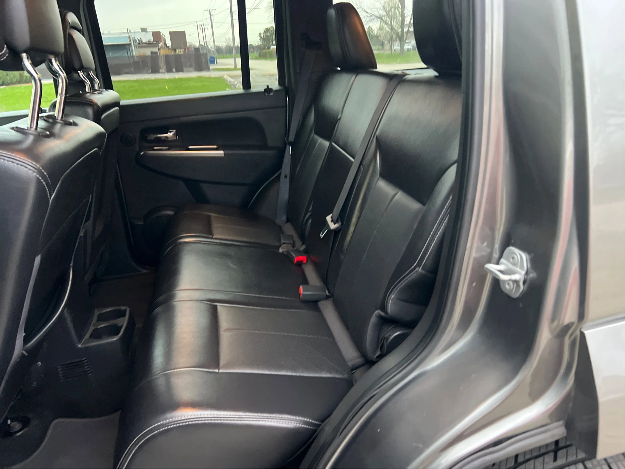 Used 2012 Jeep Liberty Limited Jet w/ Comfort/Convenience Group AWD/4WD image 11