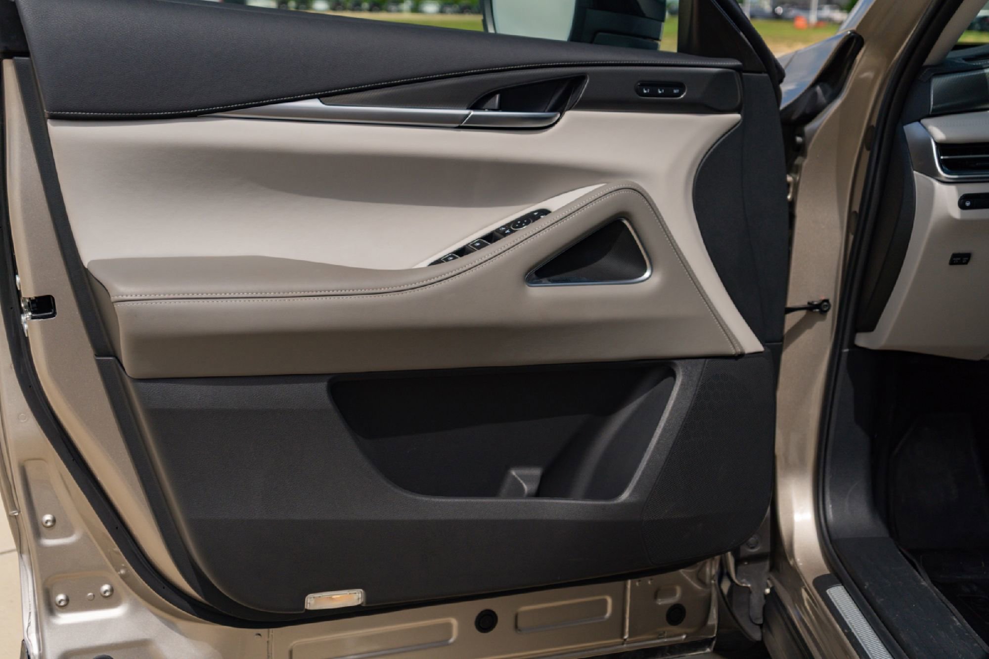 Certified 2026 INFINITI QX60 Luxe w/ Cargo Package FWD image 19