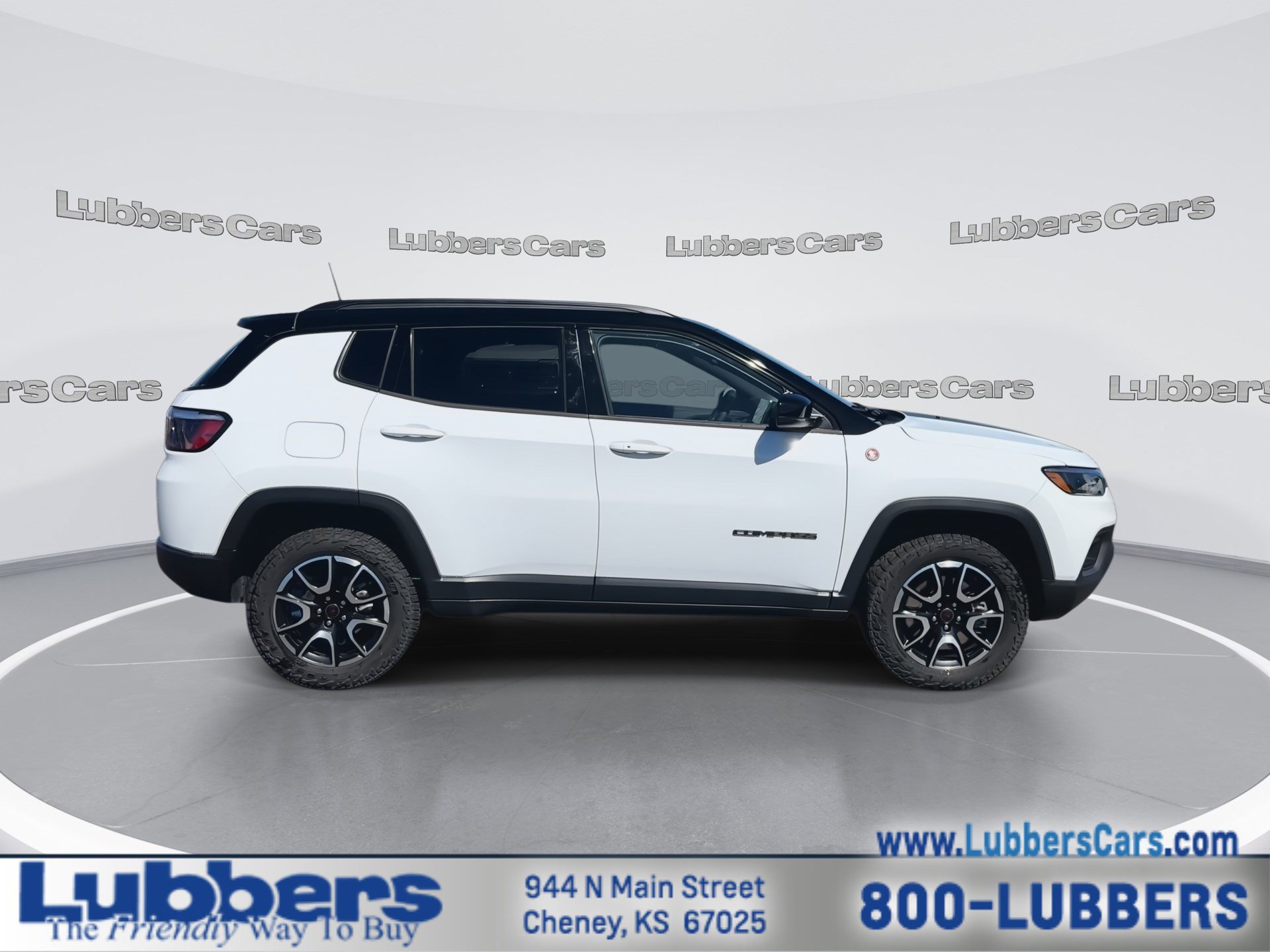 Used 2025 Jeep Compass Trailhawk w/ Trailer Tow Group AWD/4WD image 9
