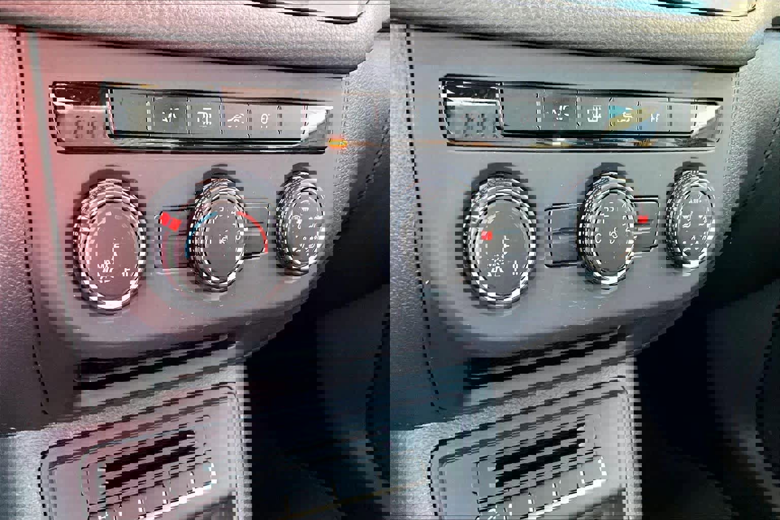 Used 2017 Volkswagen Tiguan Limited image 31