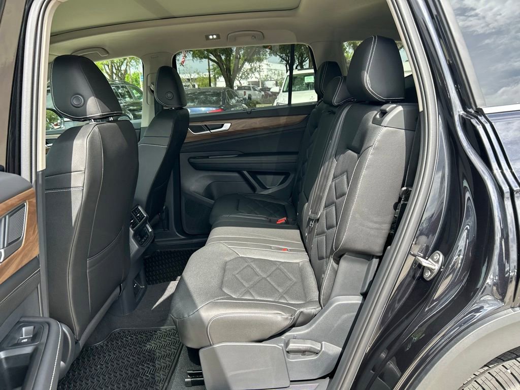 New 2026 Volkswagen Atlas SE FWD image 43