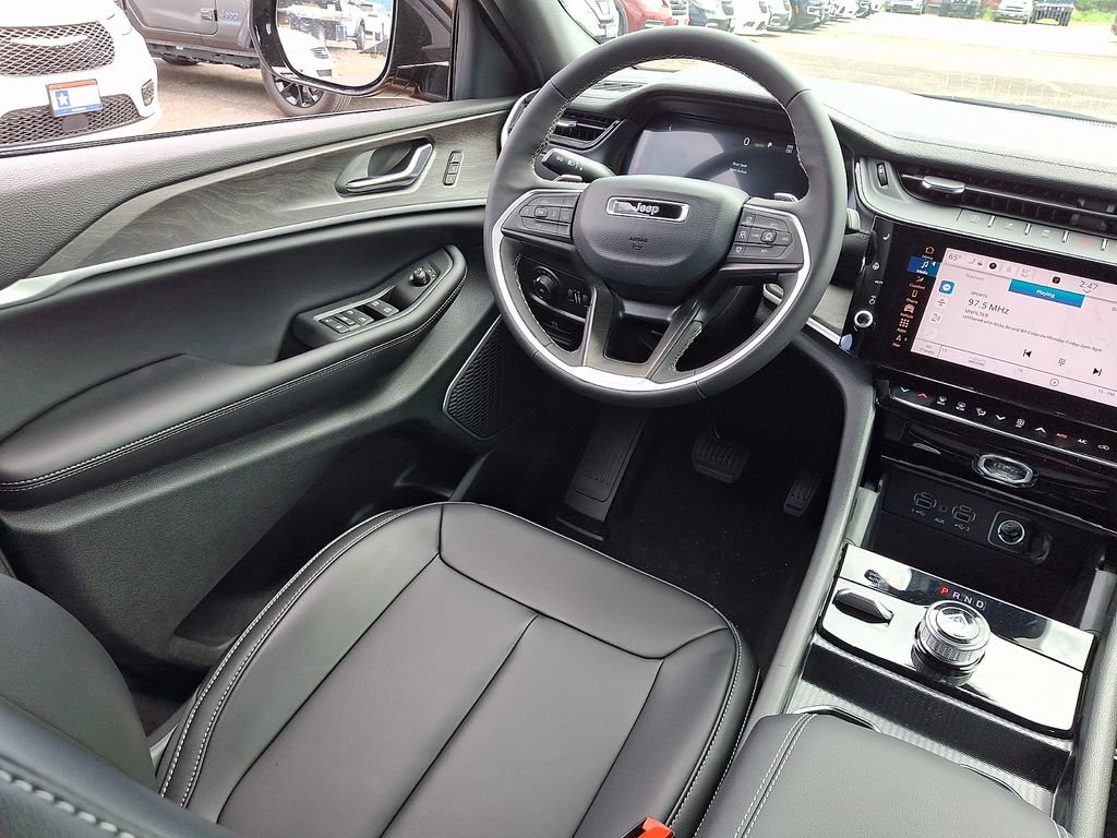 New 2026 Jeep Grand Cherokee Limited AWD/4WD image 10