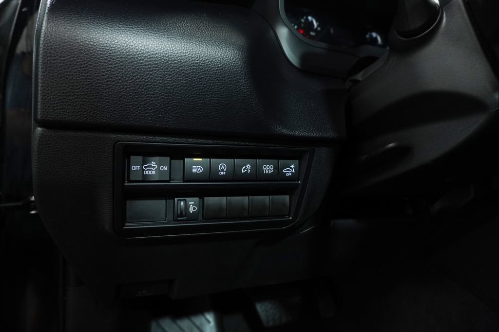 Used 2023 Toyota Tundra SR5 w/ SR5 Convenience Package AWD/4WD image 22