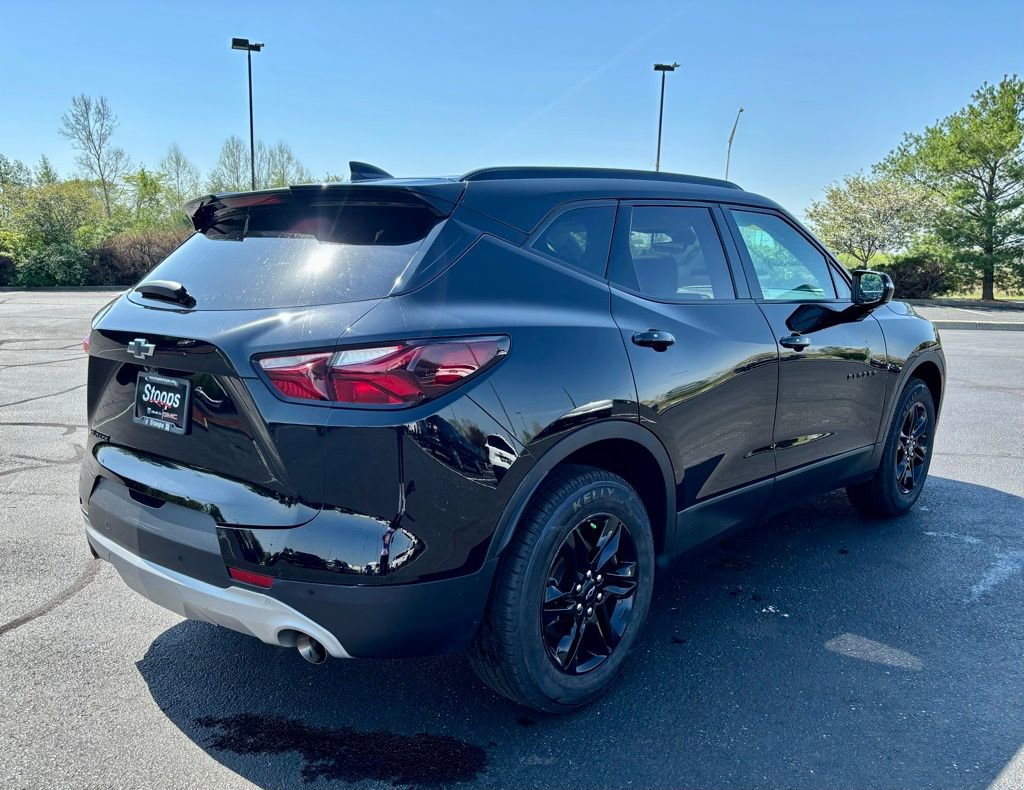 Used 2021 Chevrolet Blazer LT w/ Sound & Technology Package FWD image 8