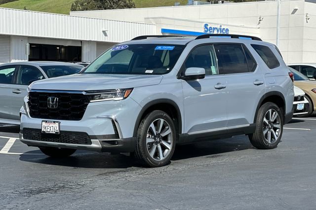 Certified 2024 Honda Pilot Touring image 7