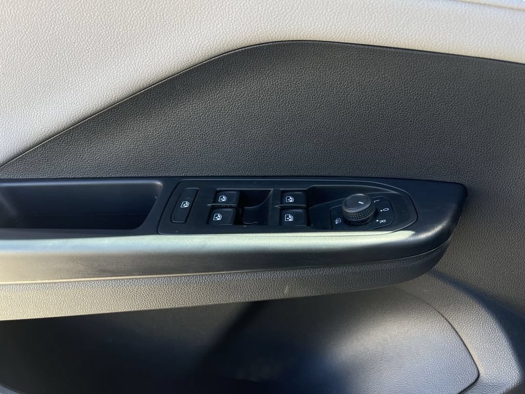Used 2024 Volkswagen Taos SE w/ Panoramic Sunroof Package AWD/4WD image 22