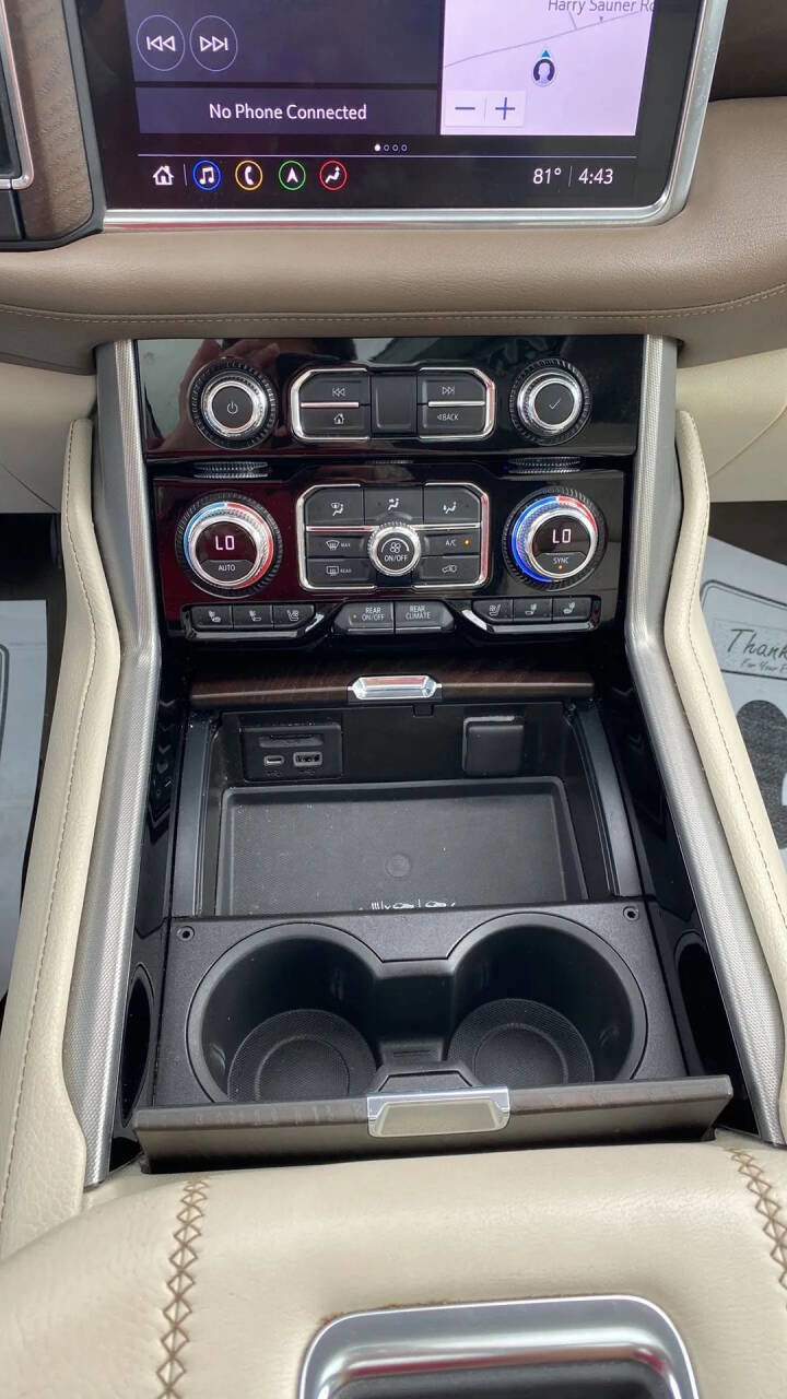 Used 2021 GMC Yukon XL Denali w/ Denali Premium Package image 23