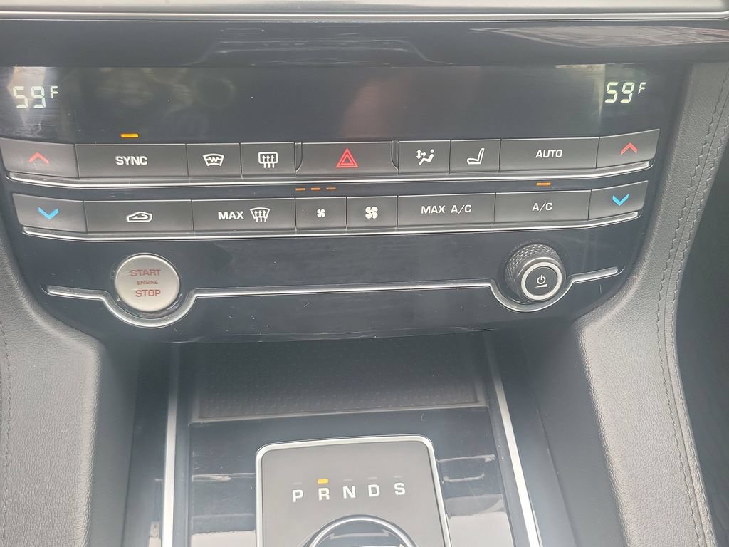 Used 2020 Jaguar F-PACE Prestige AWD/4WD image 22