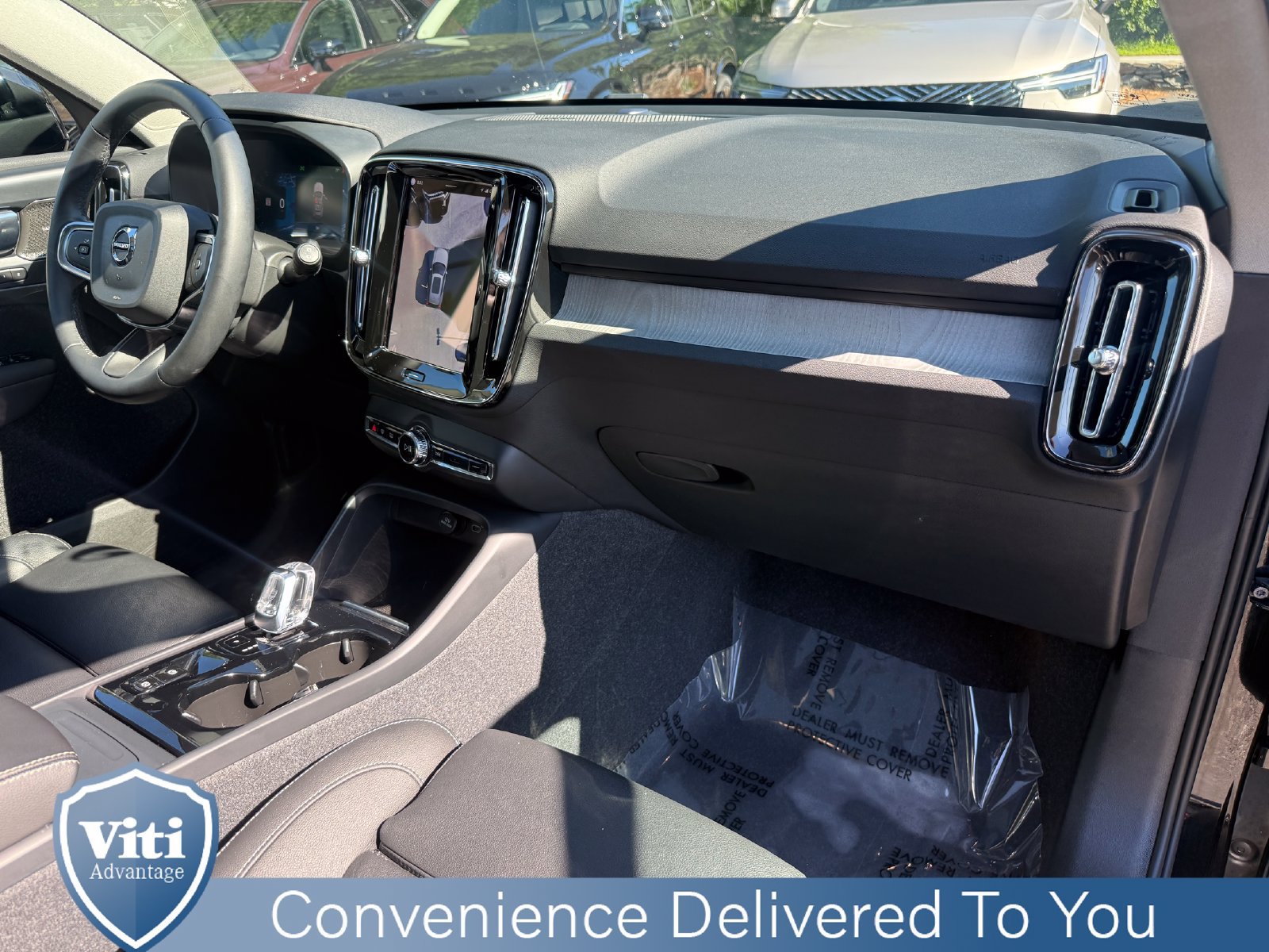 Certified 2024 Volvo XC40 B5 Plus w/ Protection Package Premier AWD/4WD image 29