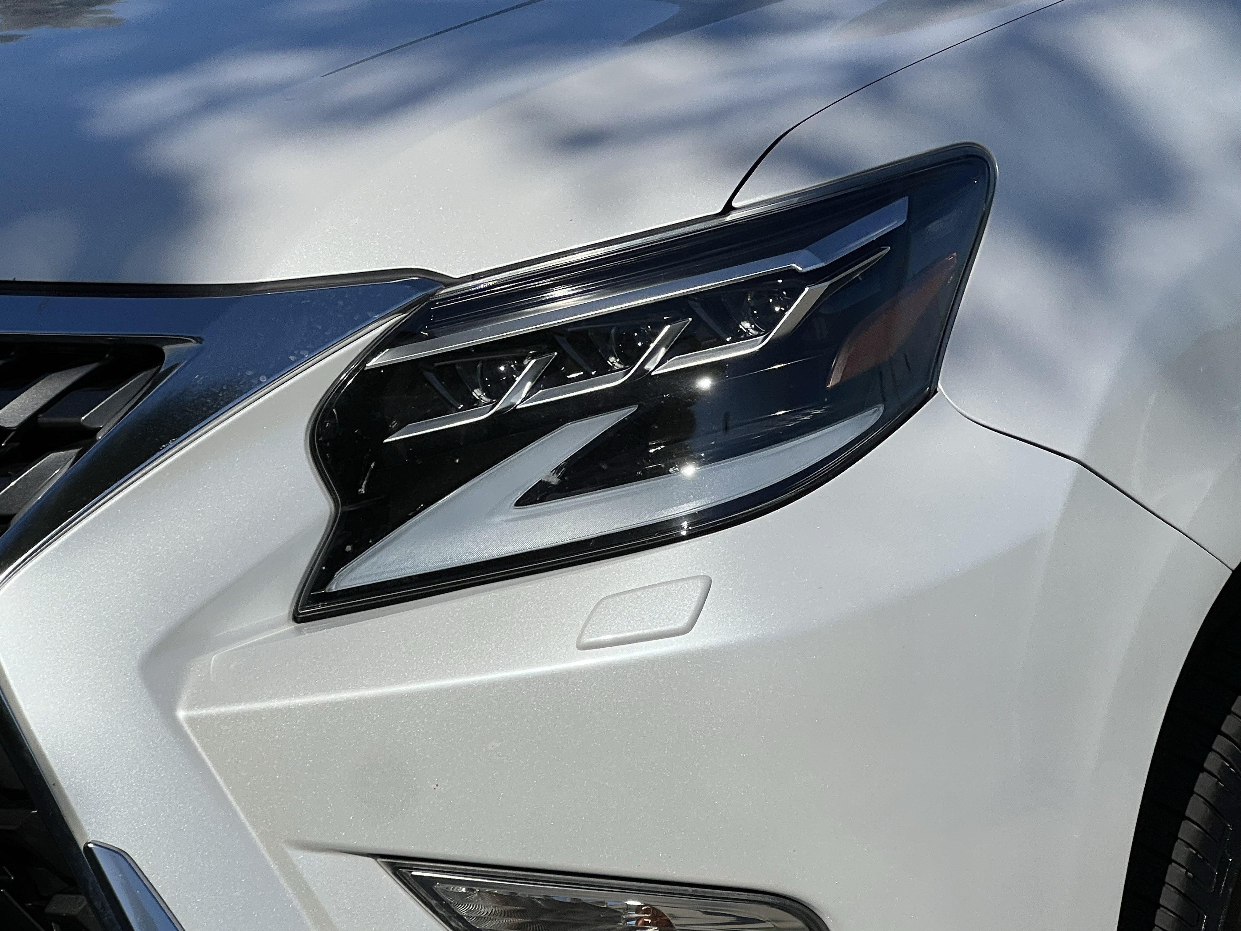 Used 2023 Lexus GX 460 Luxury w/ Sport Design Package AWD/4WD image 7