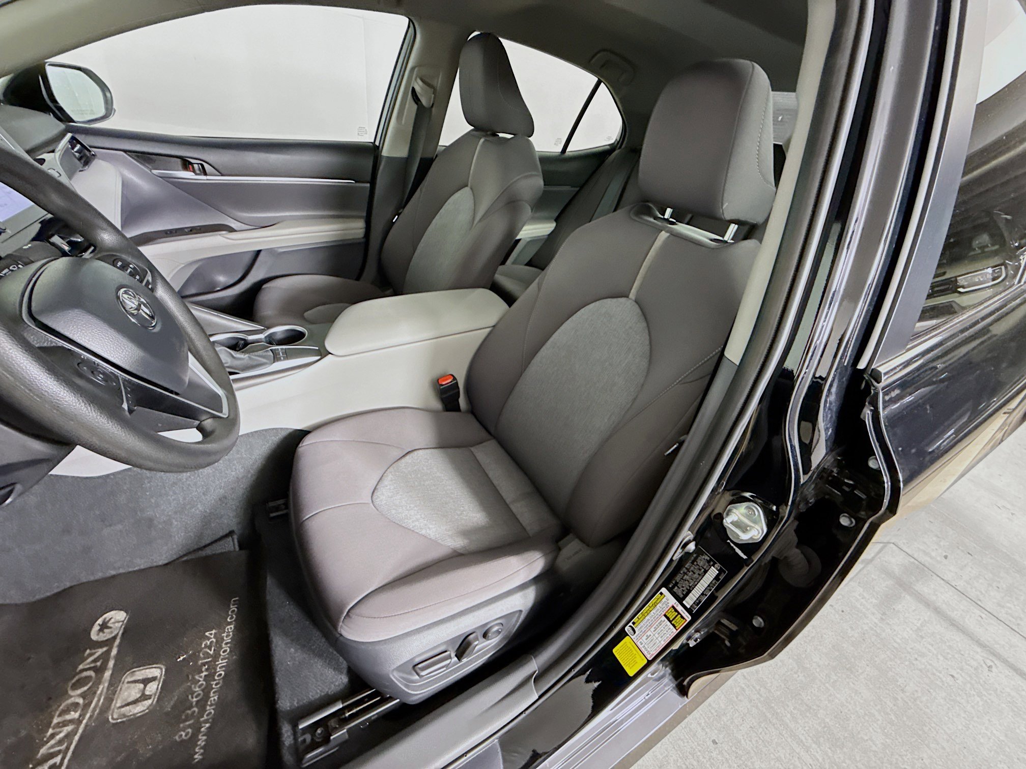 Used 2024 Toyota Camry LE image 24