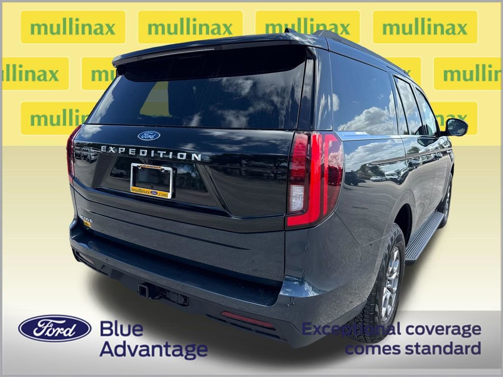 Used 2025 Ford Expedition Active image 4