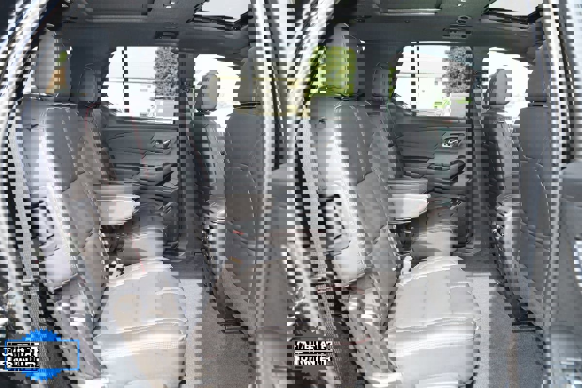 Used 2023 Chevrolet Traverse RS w/ LPO, Floor Liner Package image 15