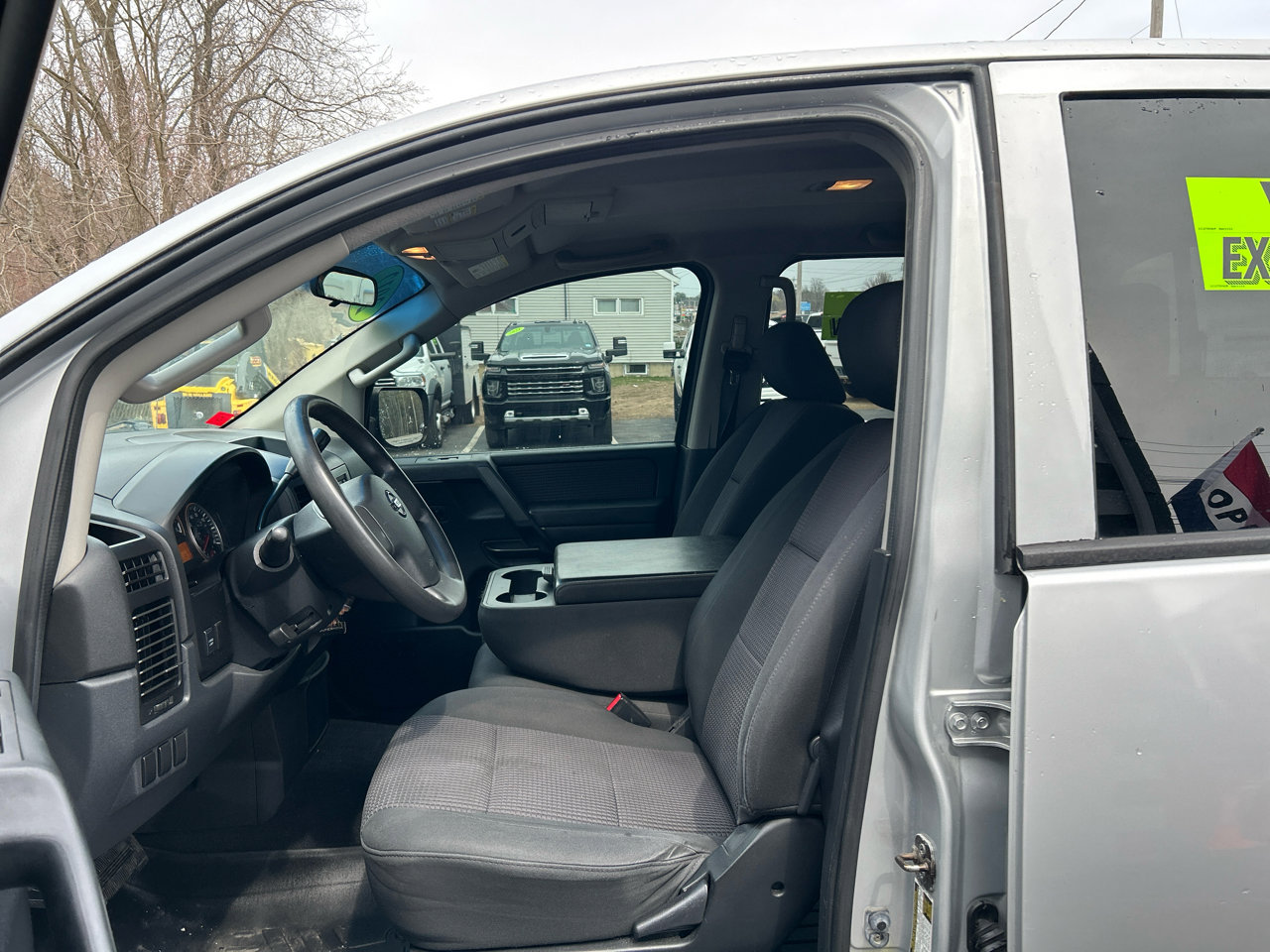 Used 2012 Nissan Titan SV image 12