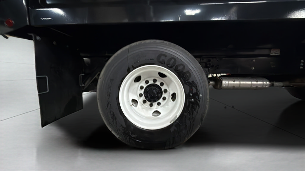 New 2025 Ford F650 2WD Regular Cab Super Duty image 24