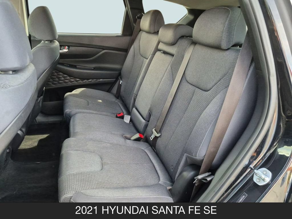 Used 2021 Hyundai Santa Fe SE FWD image 16