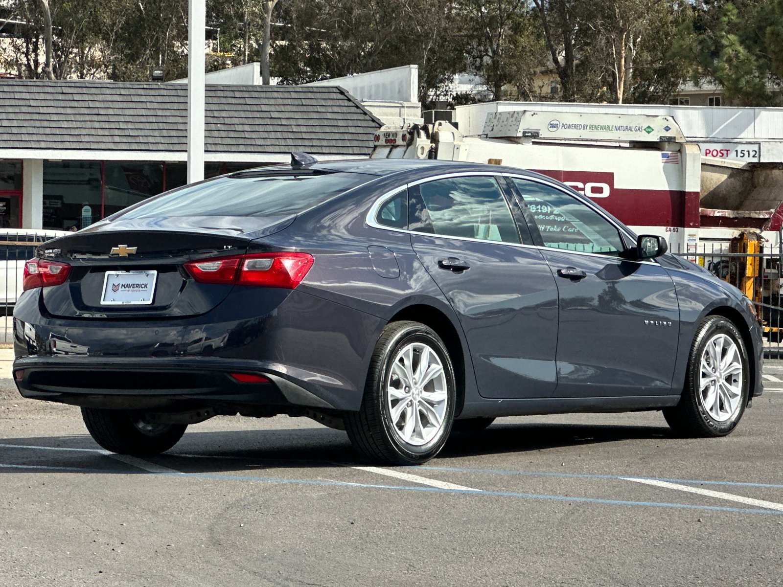 Used 2025 Chevrolet Malibu LT FWD image 5