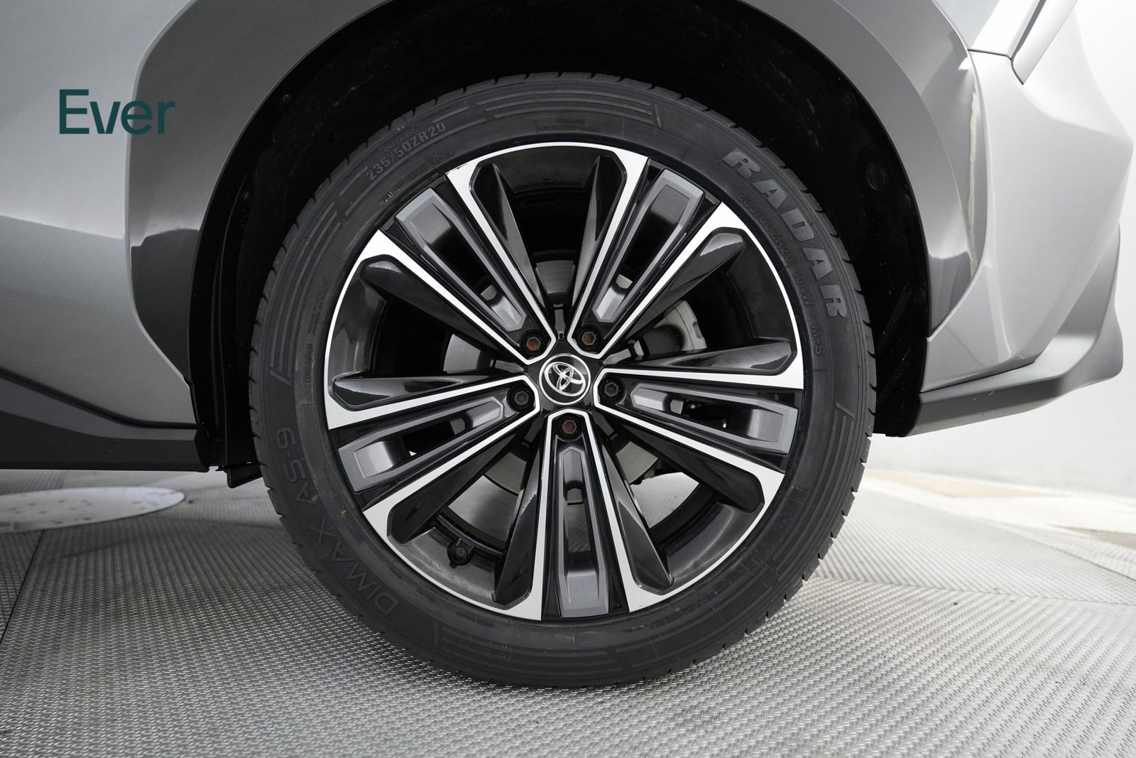 Used 2023 Toyota bZ4X Limited image 18