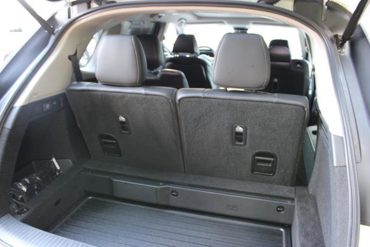 Certified 2025 Acura MDX FWD w/ Technology Package image 16