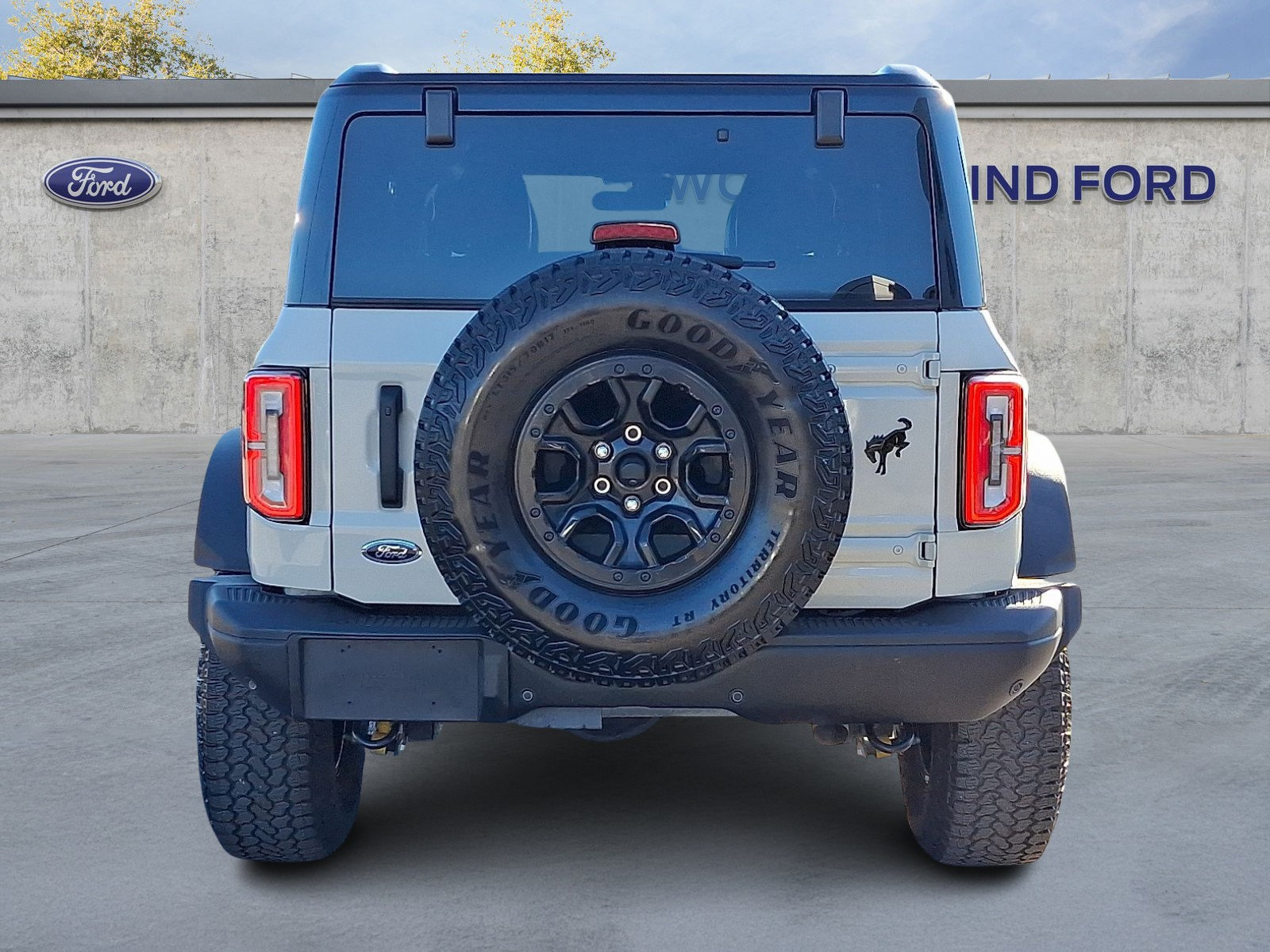 Used 2025 Ford Bronco Badlands AWD/4WD image 5