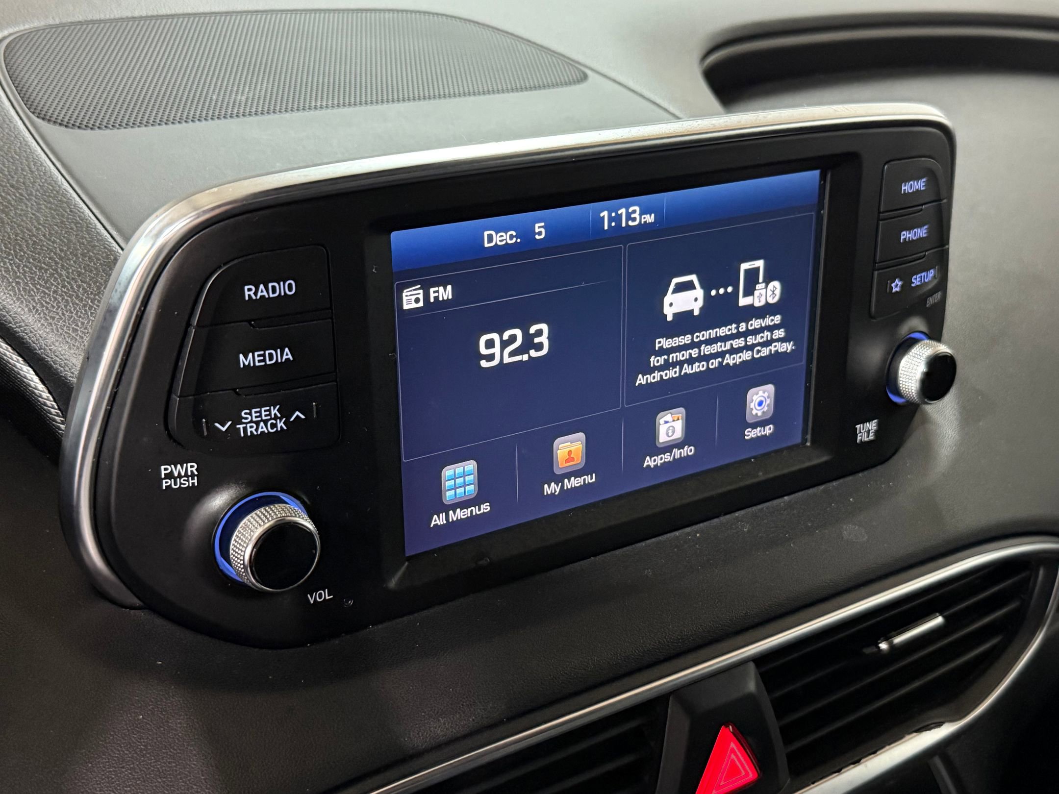 Used 2019 Hyundai Santa Fe SE image 23