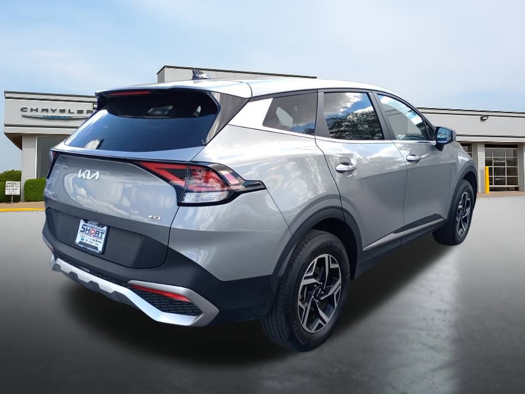 Used 2024 Kia Sportage LX image 7