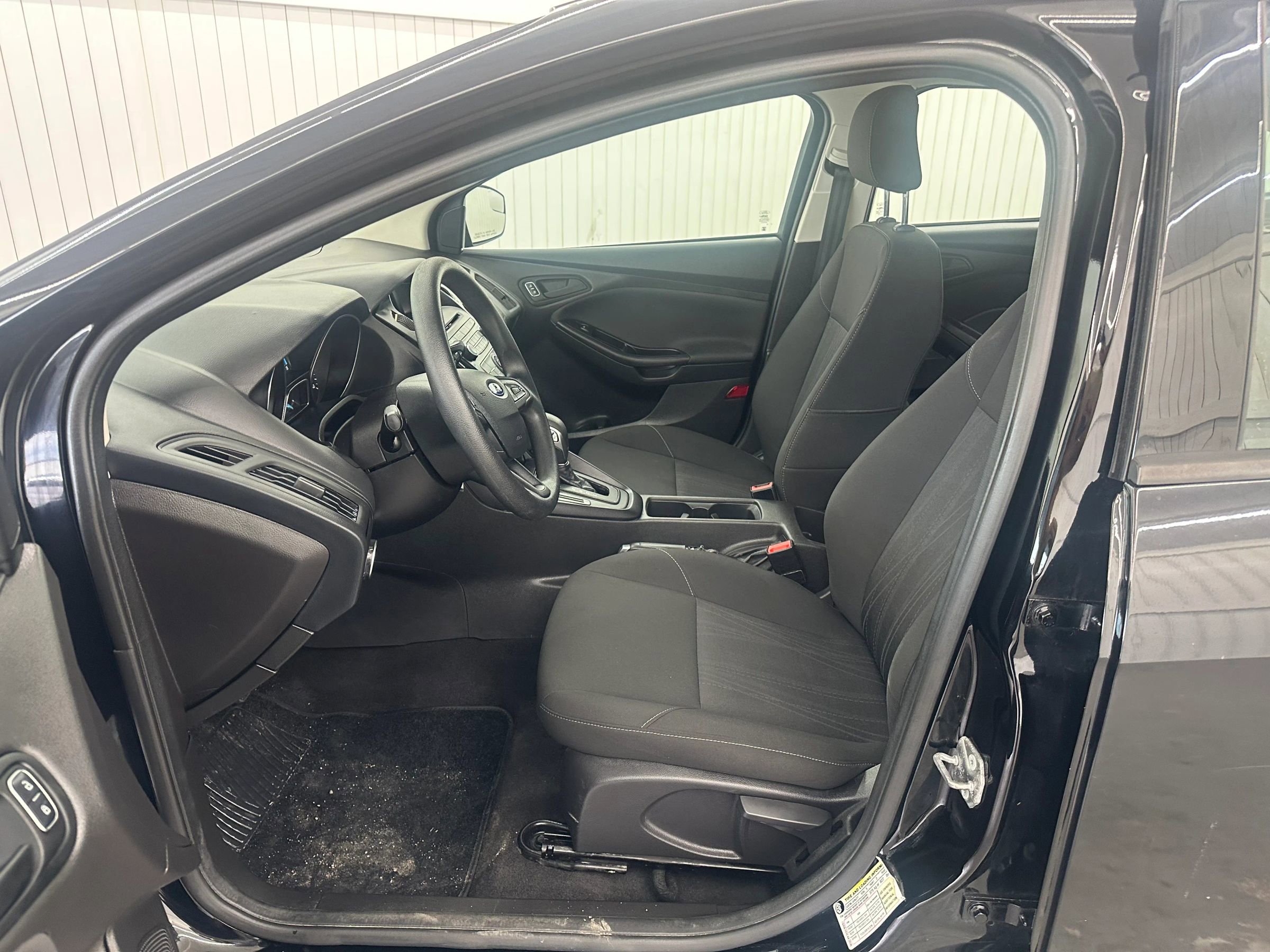 Used 2017 Ford Focus S image 11