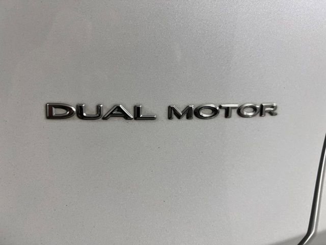 Used 2021 Tesla Model Y Long Range AWD/4WD image 31