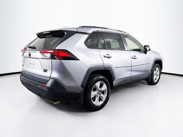 Used 2020 Toyota RAV4 XLE w/ Convenience Package AWD/4WD image 10