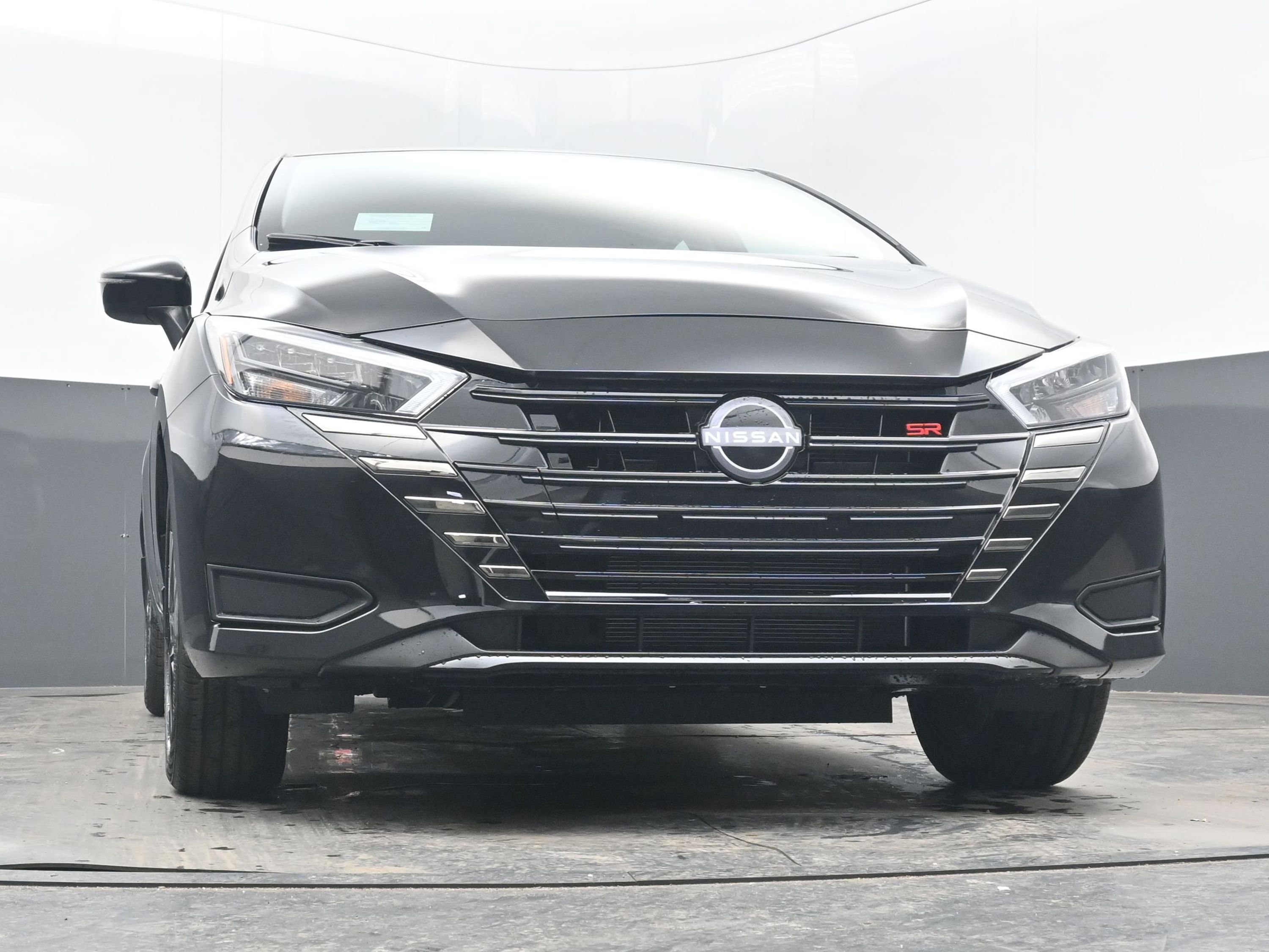 New 2025 Nissan Versa SR image 23