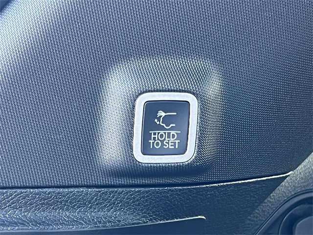 New 2025 Jeep Grand Cherokee Limited w/ Black Appearance Package image 41