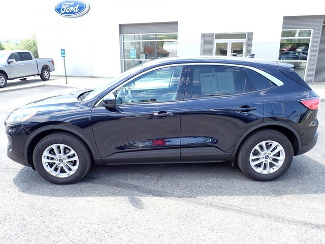 Used 2021 Ford Escape SE image 2