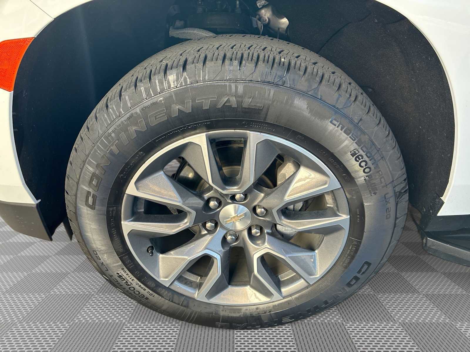 Certified 2024 Chevrolet Tahoe LS w/ Driver Alert Package image 32