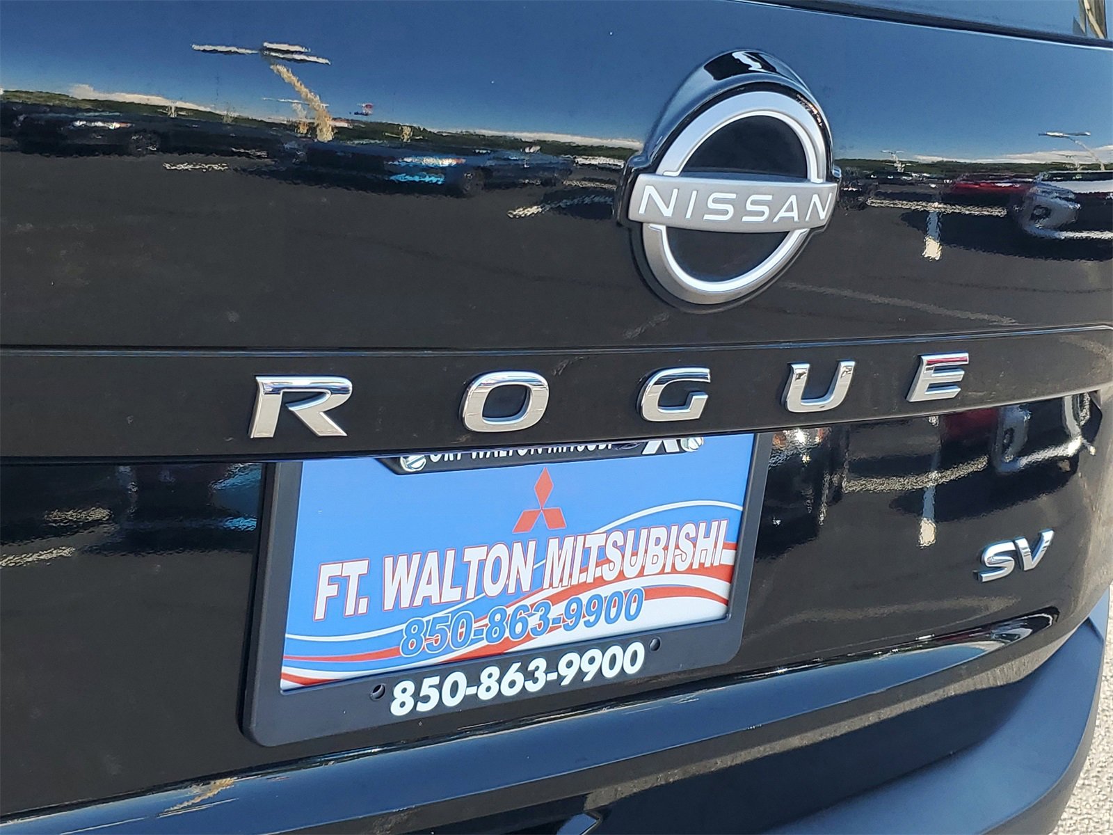 Used 2023 Nissan Rogue SV image 27