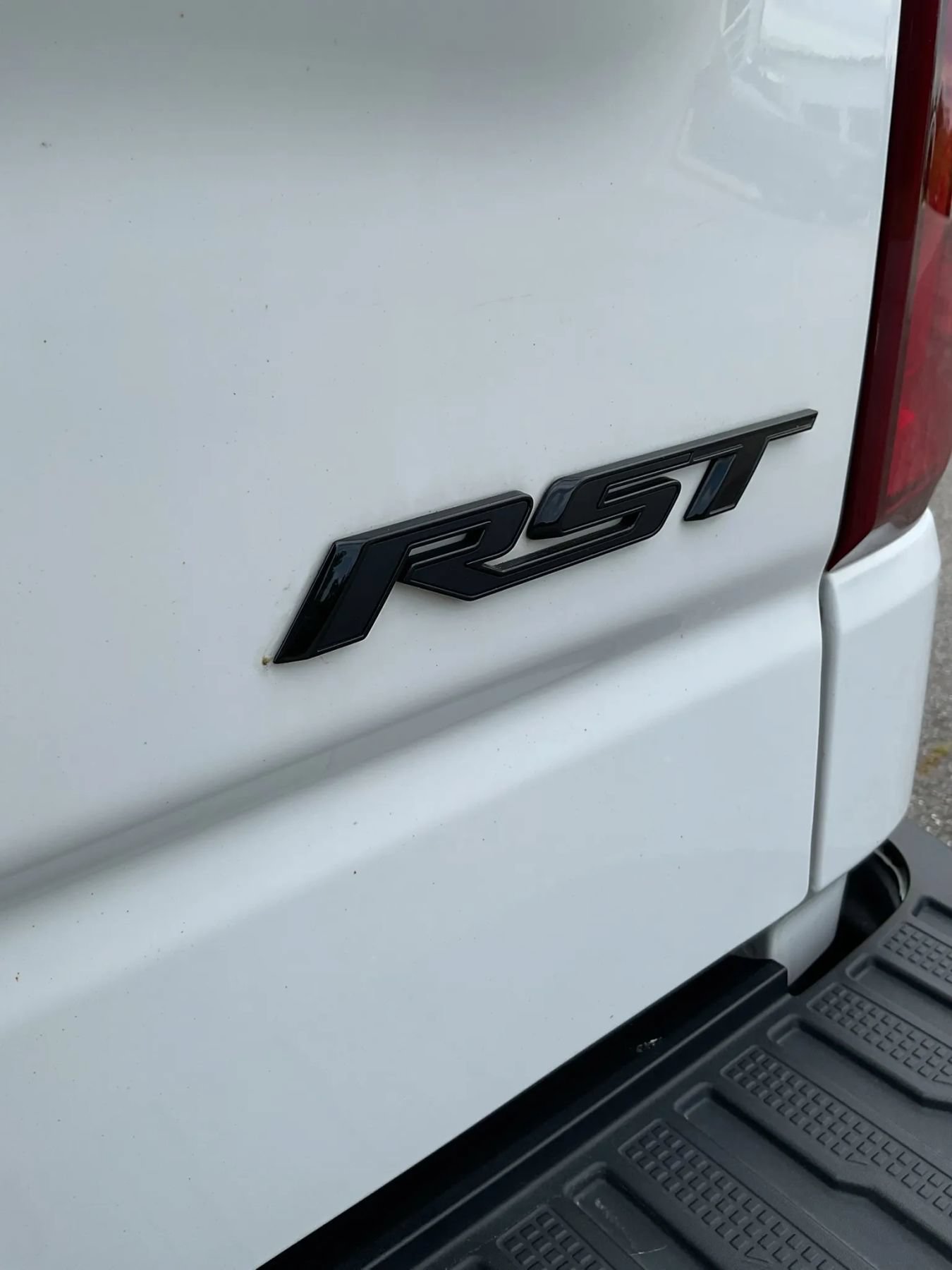 Used 2022 Chevrolet Silverado 1500 RST w/ Convenience Package II AWD/4WD image 12